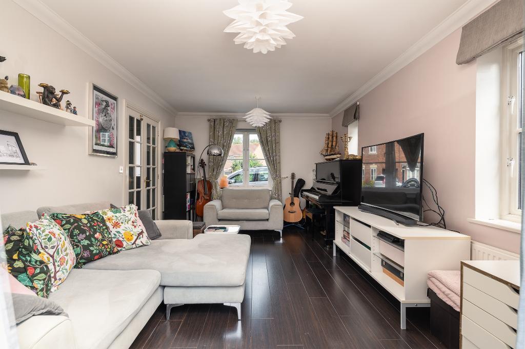 Hillbeck Grove, Middleton, Milton Keynes, Buckinghamshire, MK10 9JJ photo 3