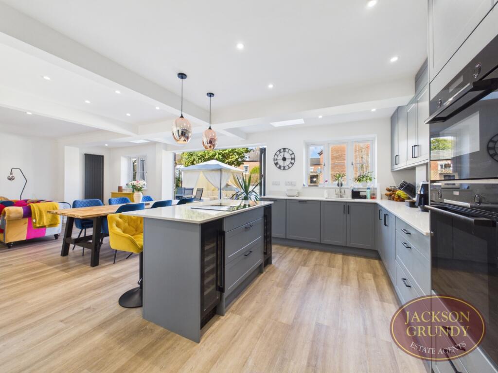 House in Weedon Bec - View 4