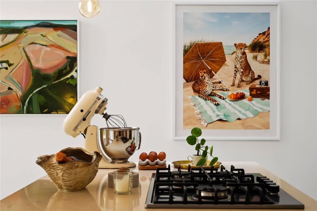 House in London - View 5