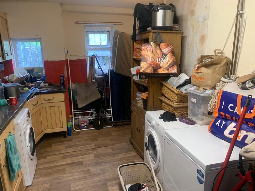 House in Leeds - View 2