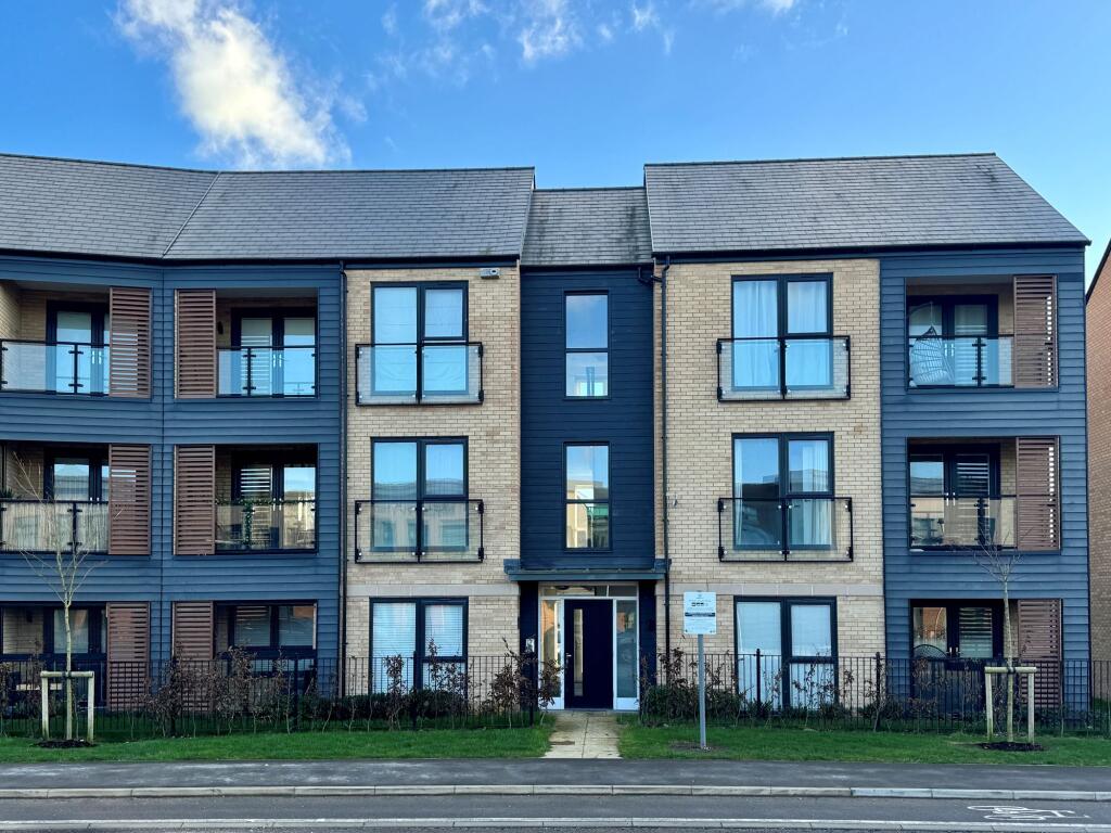 1-bed flat on Poppy Road, Wantage, OX12, £195,000