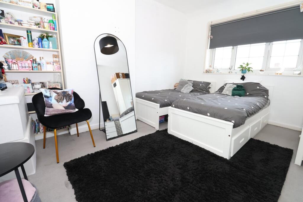 House in London - View 5