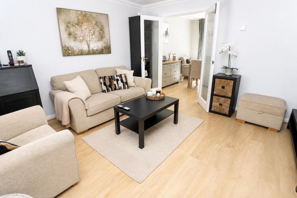 House in Higham Ferrers, North Northamptonshire - More