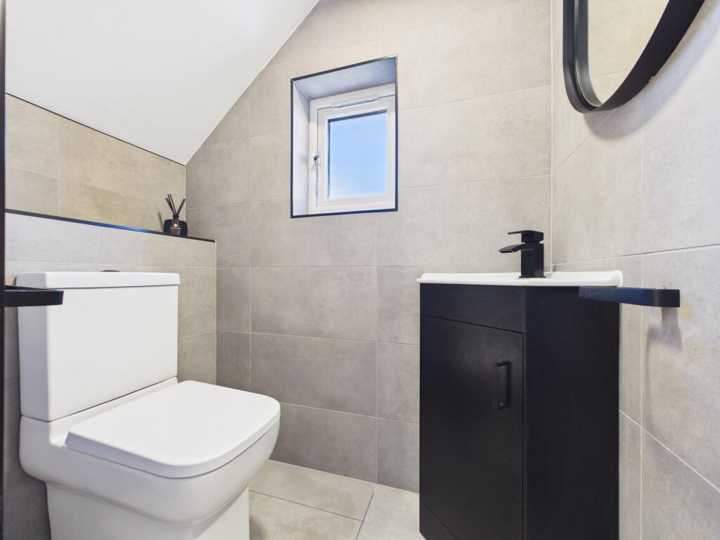 House in Motherwell, South Lanarkshire - View 5