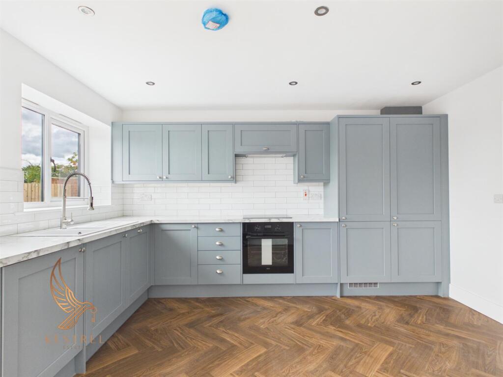 House in Wakefield - View 2