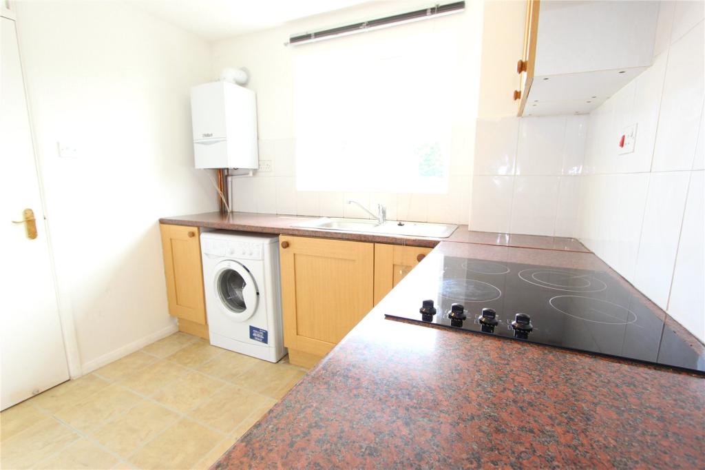Apartment in Southall - View 4