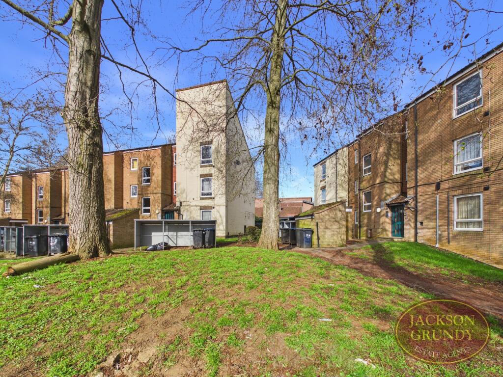 Main image of property: Great Gull Crescent, Southfields, NN3 5AZ