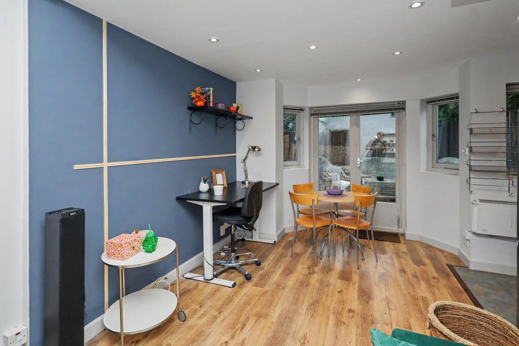 Apartment in London, Steele's Village, Belsize Park - View 2
