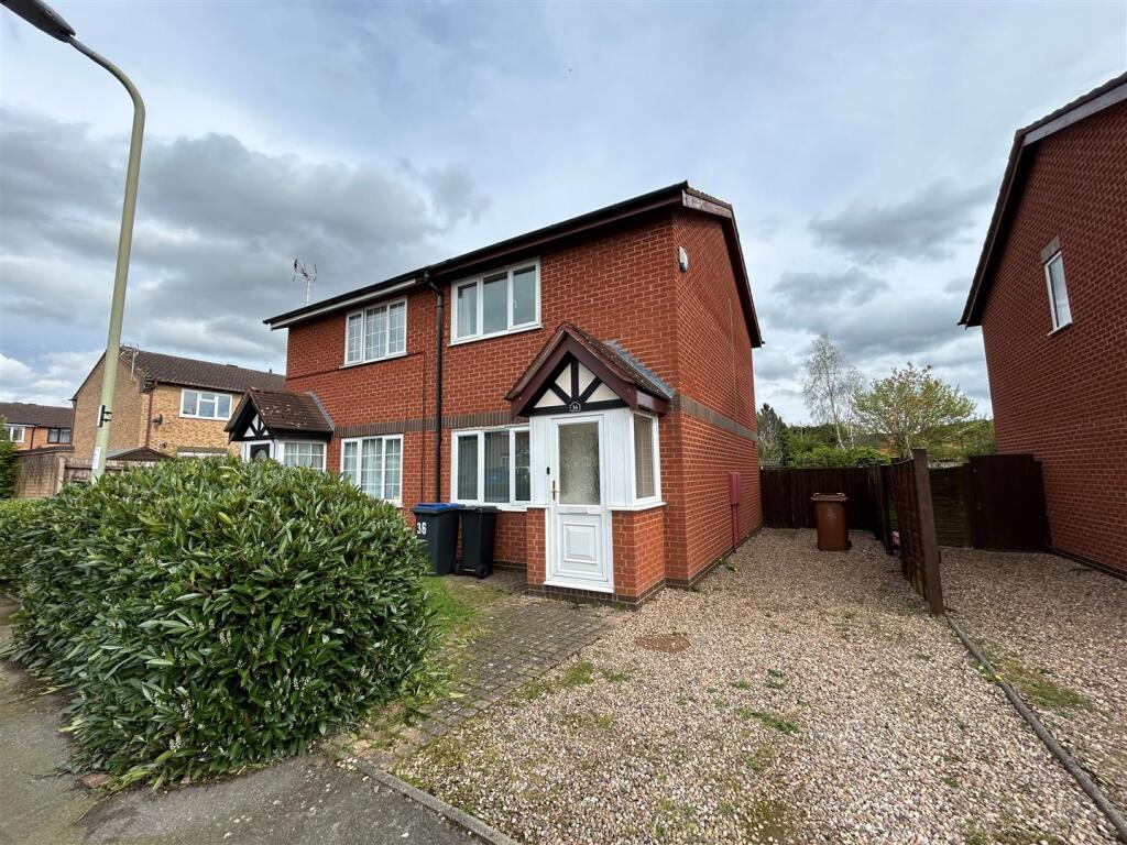 Main image of property: Kinross Way, Hinckley, Leicestershire