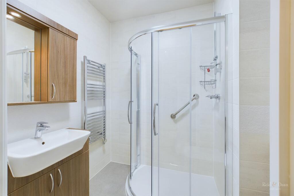 Allingham Lodge, Southfields Road photo 5