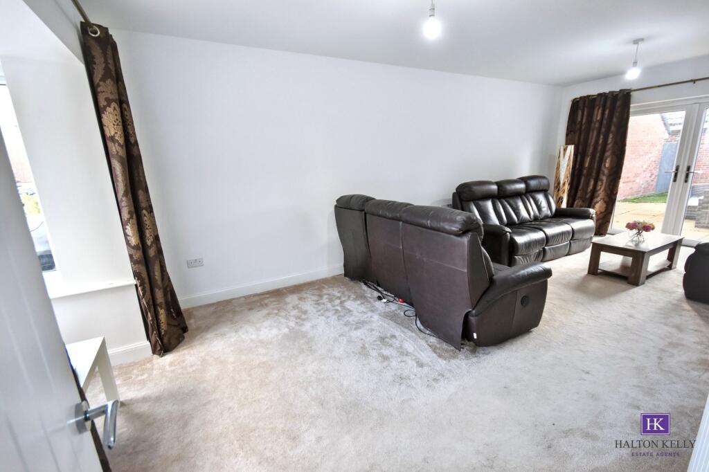 House in Warrington, Woodville Place, Great Sankey - More