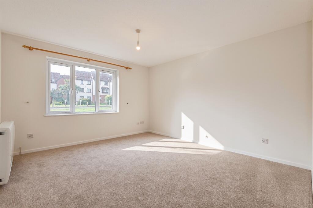 House in Taunton - View 2