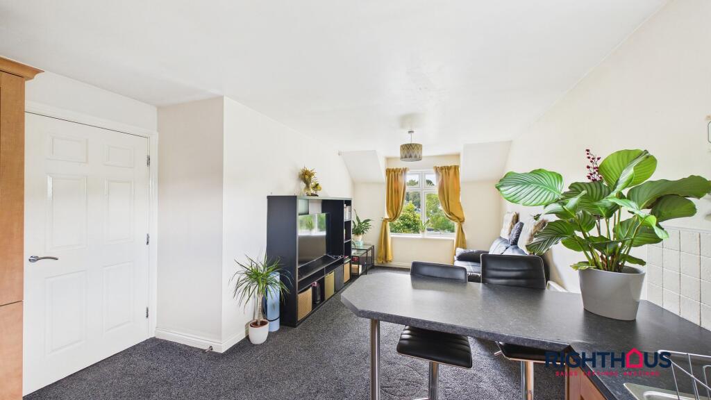 The Plantations, Bradford, BD12 - View 4