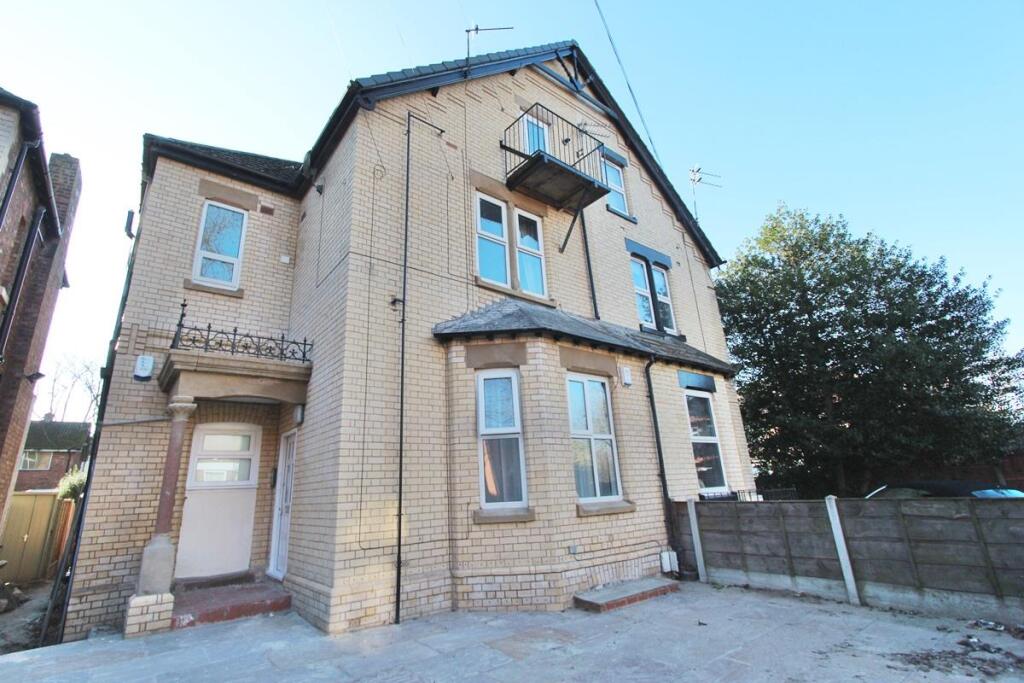 Main image of property: Chatham Grove, Manchester