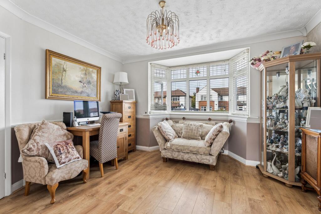House in Watford - View 5