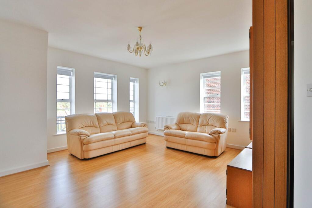 Apartment in Kingston upon Thames - View 3