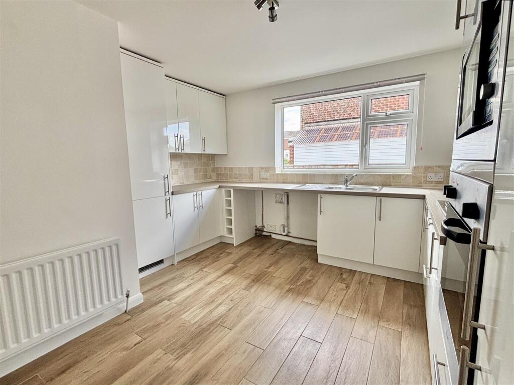 House in Upton, Lytchett Minster and Upton - View 4