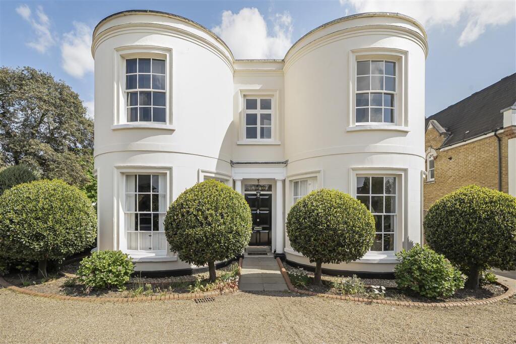 2-bed flat on Admiralty Road, TW11, £675,000