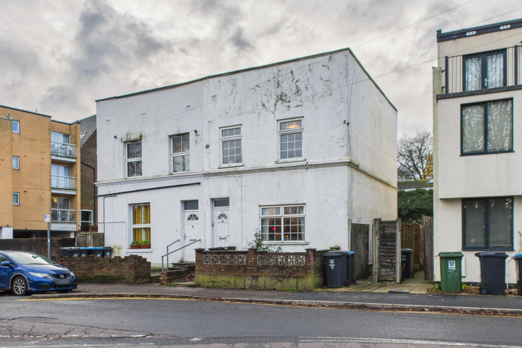 Main image of property: Cotterells, Hemel Hempstead, HP1