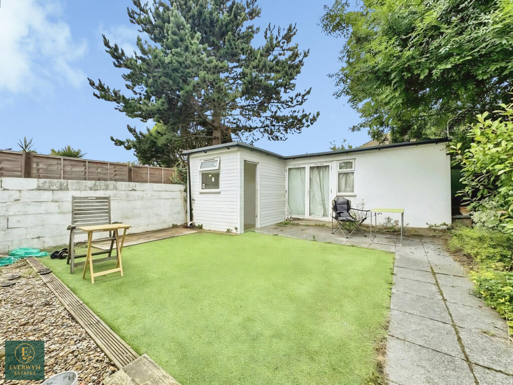 House in Twickenham - View 5