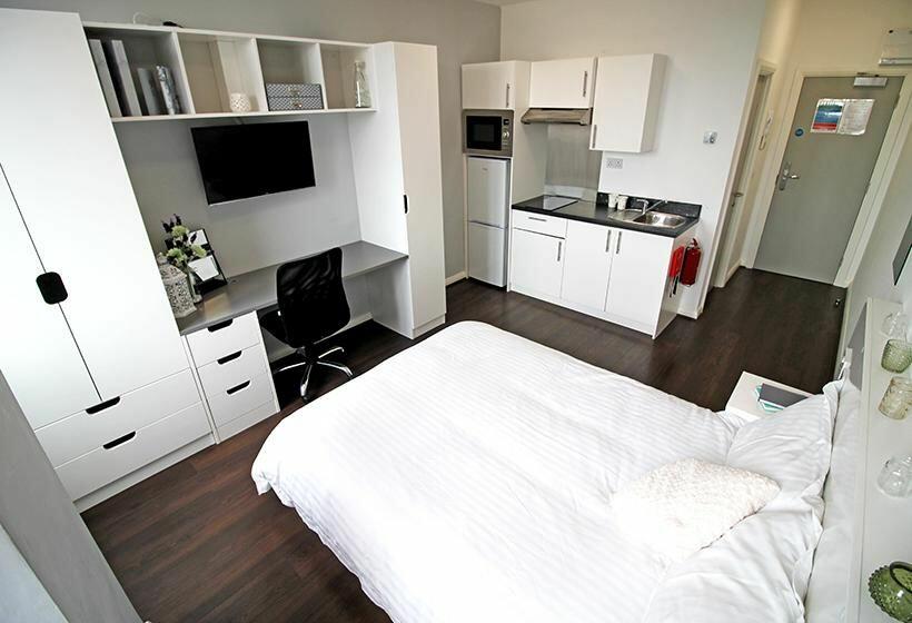 Main image of property: Flat 505, Victoria House,76 Milton Street, Nottingham, NG1 3RB