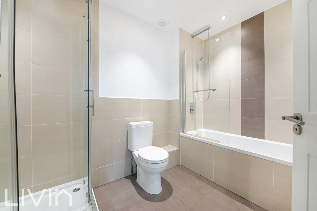 Apartment in Croydon - More