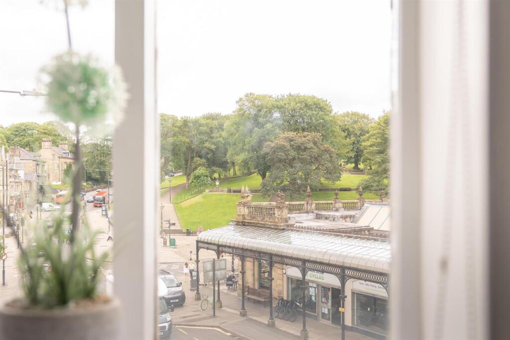 The Quadrant, Buxton photo 4