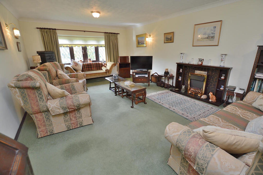 House in East Lindsey, Woodhall Spa - View 3