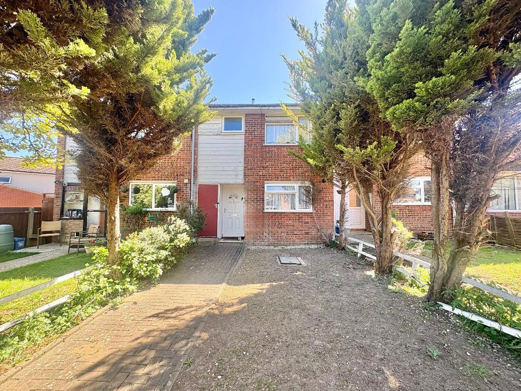 Main image of property: Rosedale Close, Luton, Bedfordshire, LU3 3RR