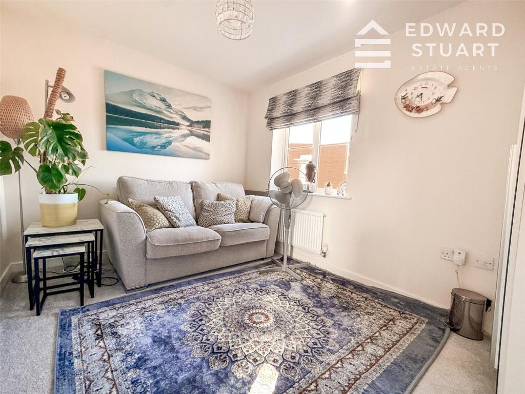Damson Drive, Peterborough, Cambridgeshire, PE1 photo 2