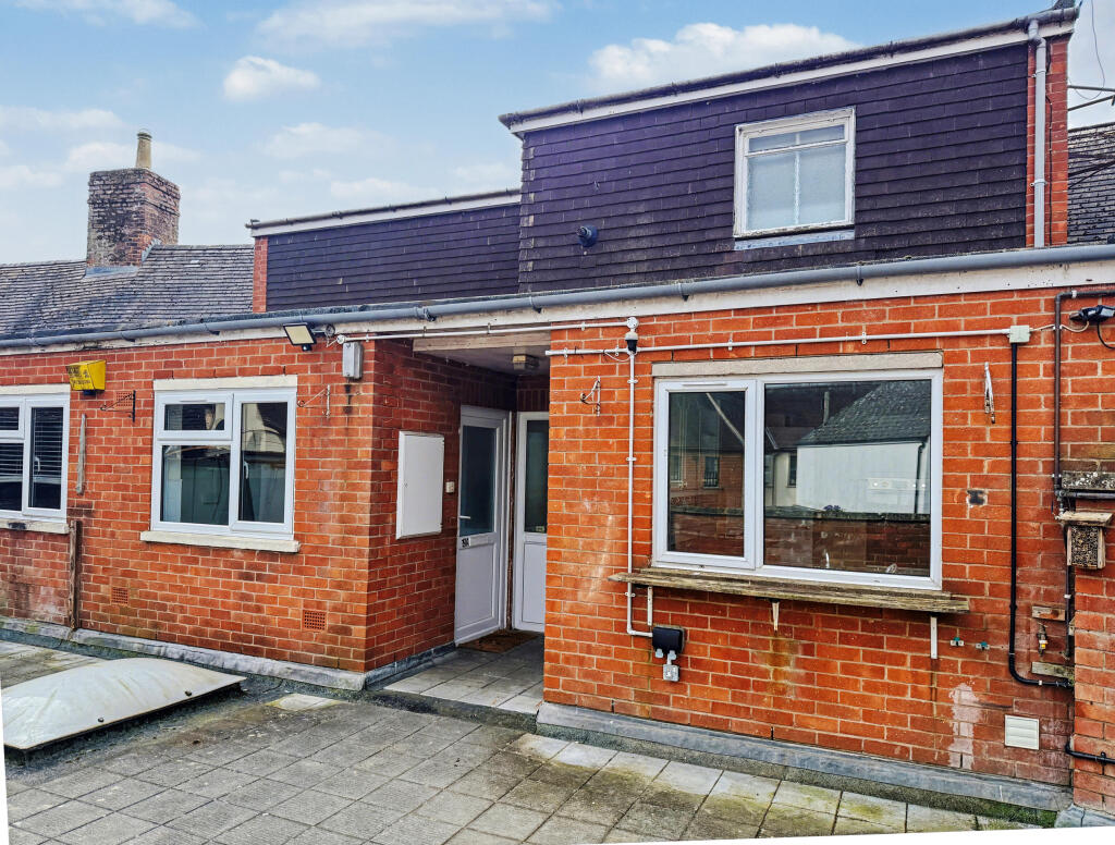 Main image of property: Broad Street, Newent, Gloucestershire