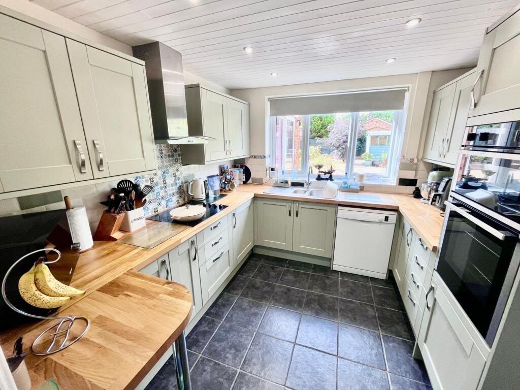 House in Newport Pagnell, City of Milton Keynes - View 3