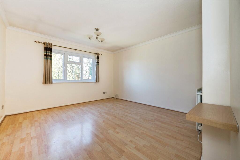 Cobden Avenue, SOUTHAMPTON, Hampshire, SO18 - View 2