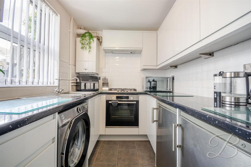 House in Ashfield, Sutton in Ashfield, Stanton Hill - View 3