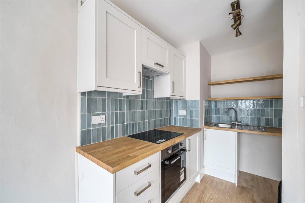 Apartment in Southampton - More