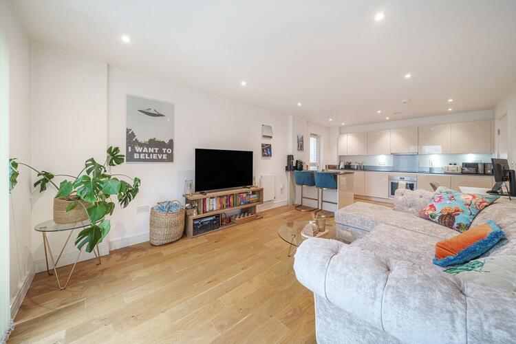 Fairbourne Road, Clapham, London, SW4 photo 4