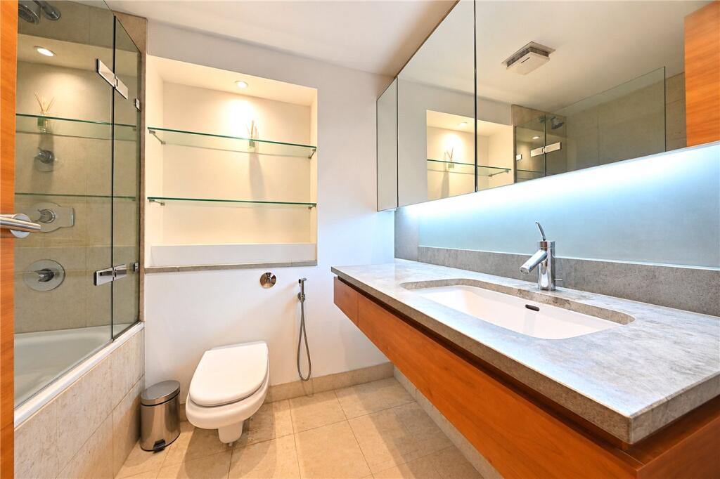 Apartment in London - View 5