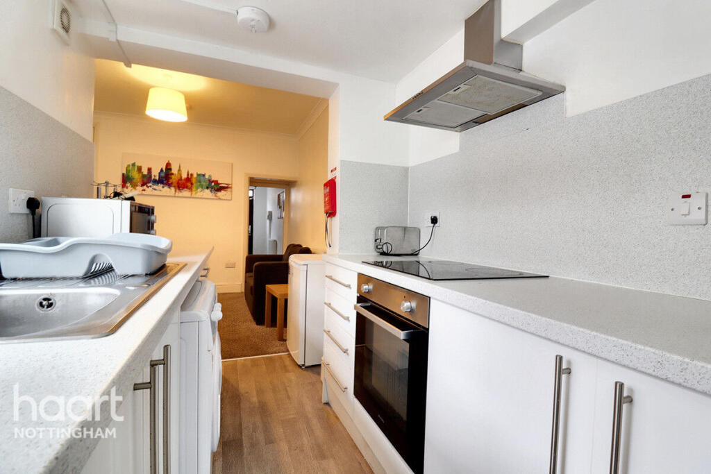 Thyra Grove, Beeston photo 2