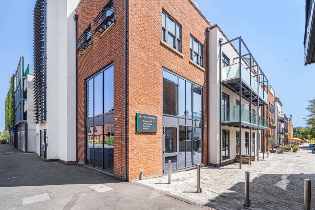 Main image of property: Threadneedle Road, Farnham, Surrey, GU9