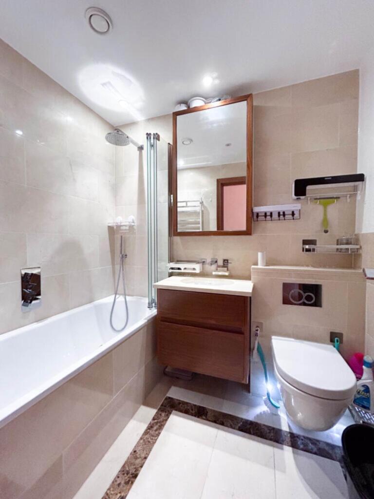 Apartment in London, City of Westminster - View 5