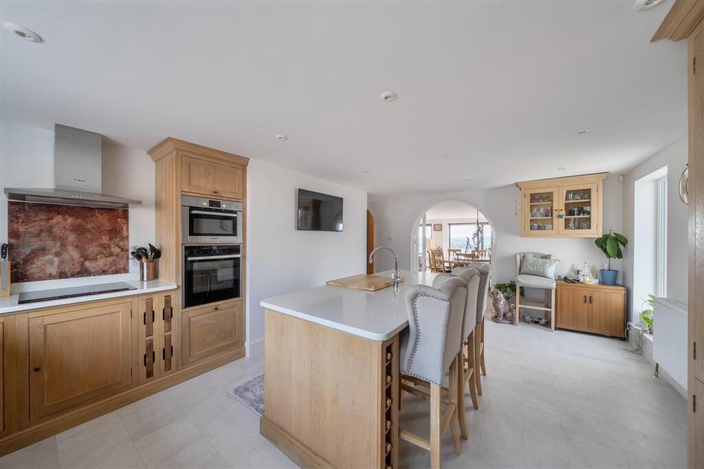 House in Weymouth, Overcombe - More