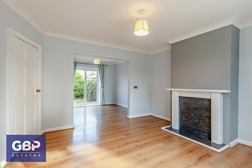 House in Romford - More