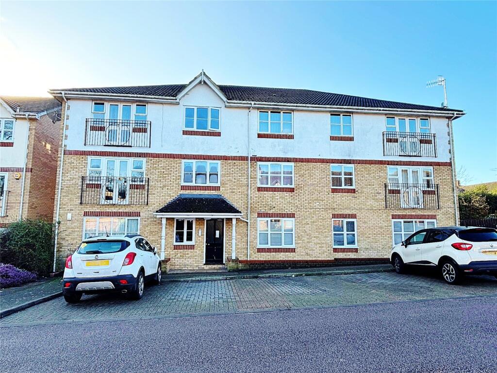 Main image of property: Alexandra Gardens, Knaphill, Woking, Surrey, GU21