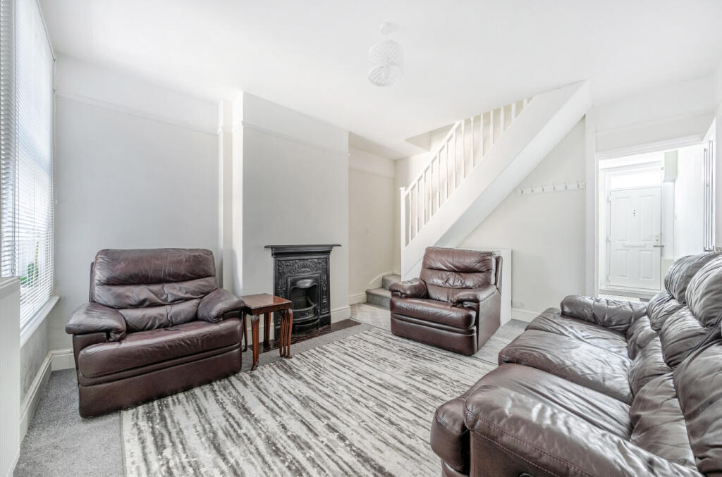 House in Fareham, Hampshire - View 2