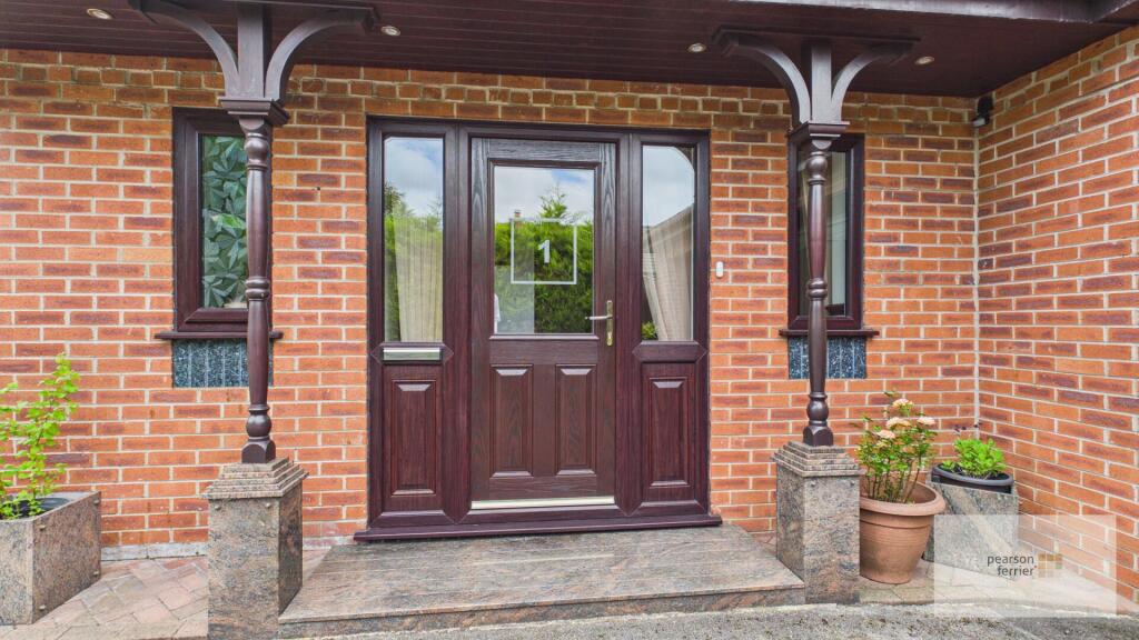 House in Bury, Kirklees - View 2
