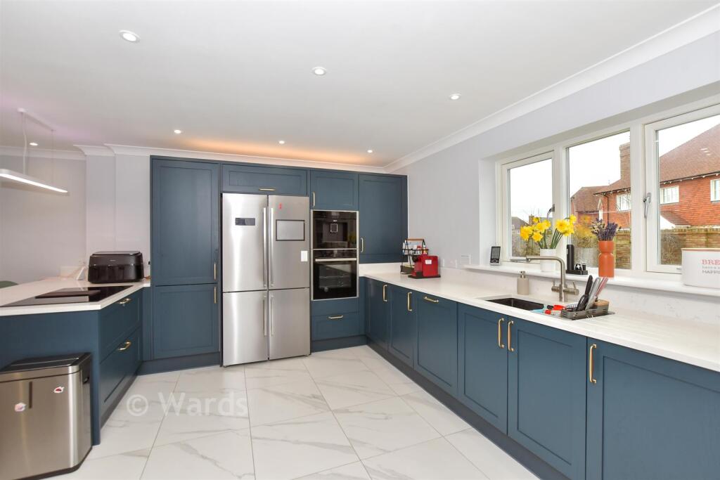 Bartlets Lane, Chilmington Green, Ashford, Kent photo 4