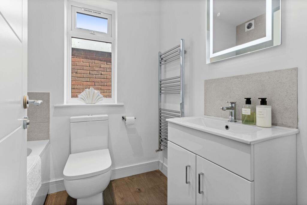 Apartment in Lewes, Newhaven - View 5