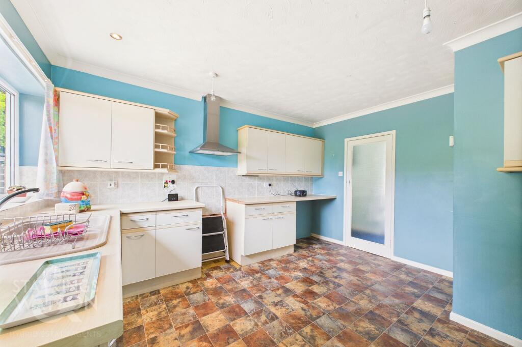 Rectory Close, Rollesby, Great Yarmouth photo 3
