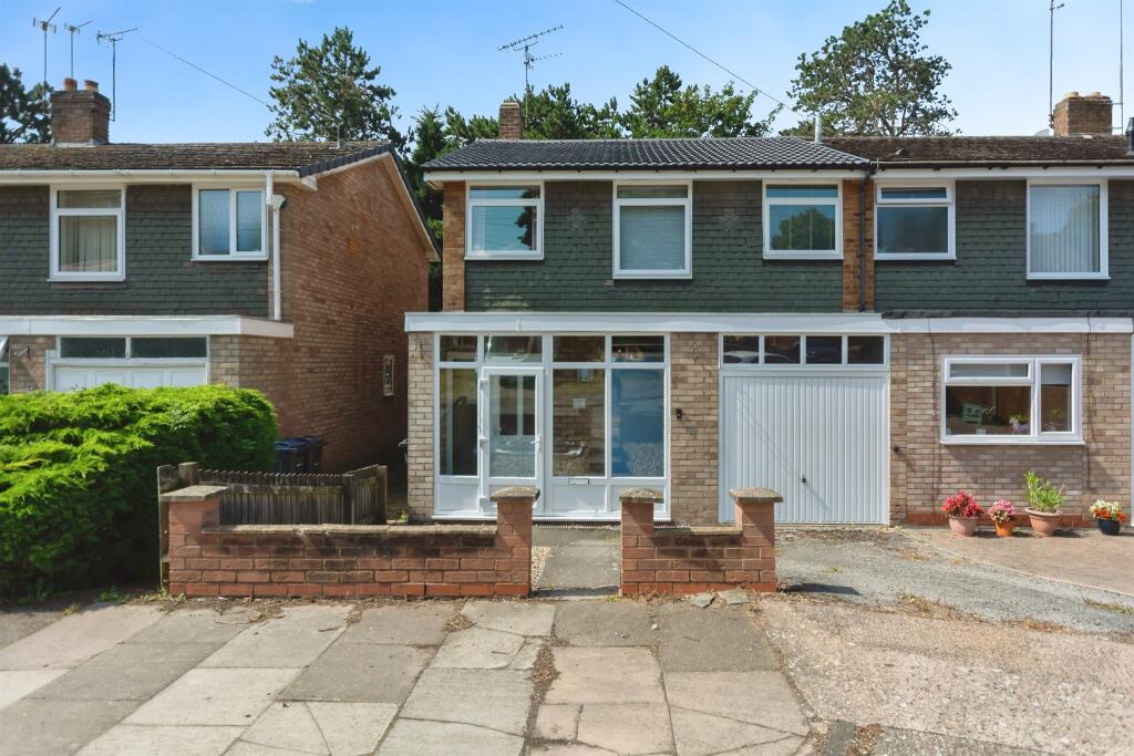 Main image of property: Harewood Close, Birmingham