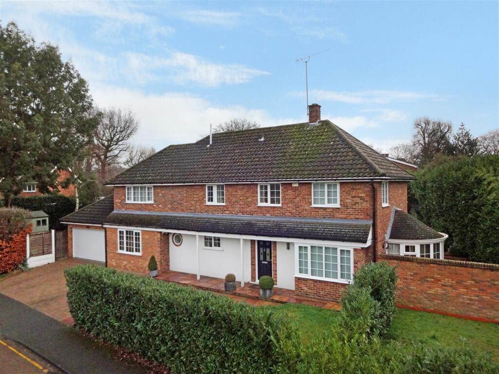 Main image of property: Great Oaks, Hutton, Brentwood